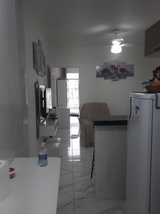 Ap Mobiliado Em Edificio Redondo Centro