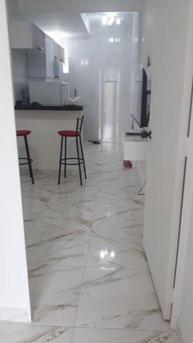 Ap Mobiliado Em Edificio Redondo Centro Apartamento *